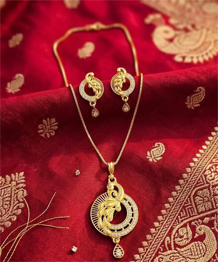 Gold Tone Pendant Set Golden Peacock Feather Coruscate Jewels