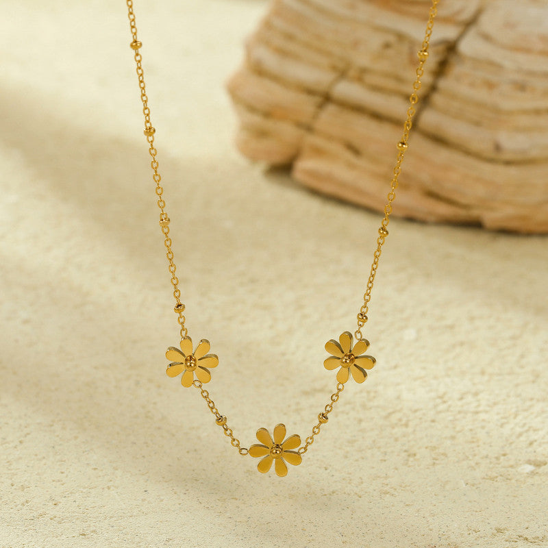 Anti Tarnish Floral Theme Pendant Gold Plated