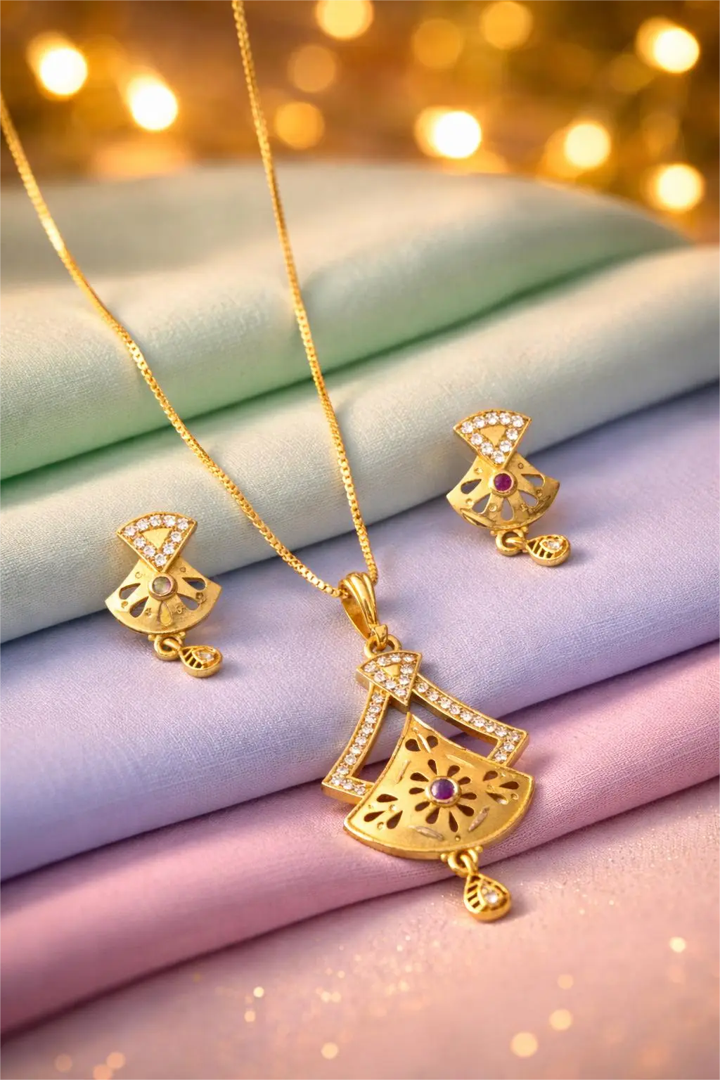 Gold-Plated Pendant Set Scarlet Crown Coruscate Jewels