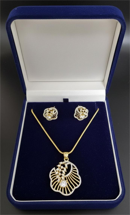 American Diamond Gold Plated Sea Shell Theme Pendant Set