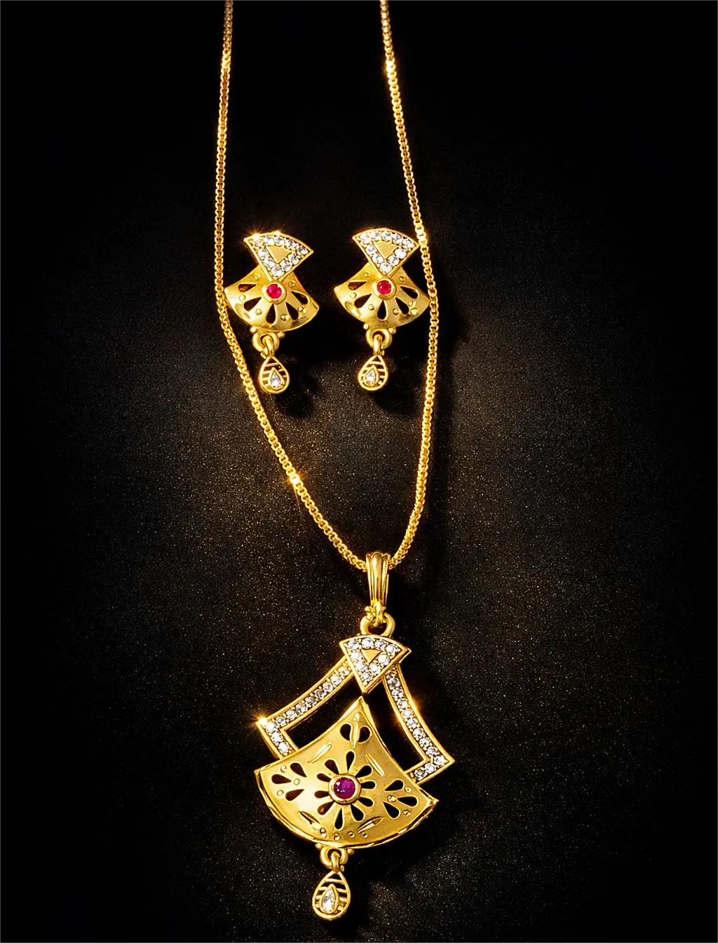 Gold-Plated Pendant Set Scarlet Crown Coruscate Jewels
