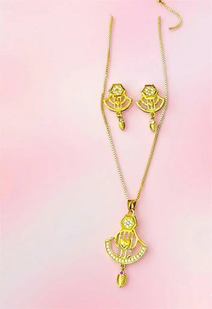Gold Polish Pendant Set Ruby Drop Heart Glow Coruscate Jewels