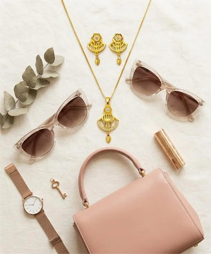 Gold Polish Pendant Set Ruby Drop Heart Glow Coruscate Jewels