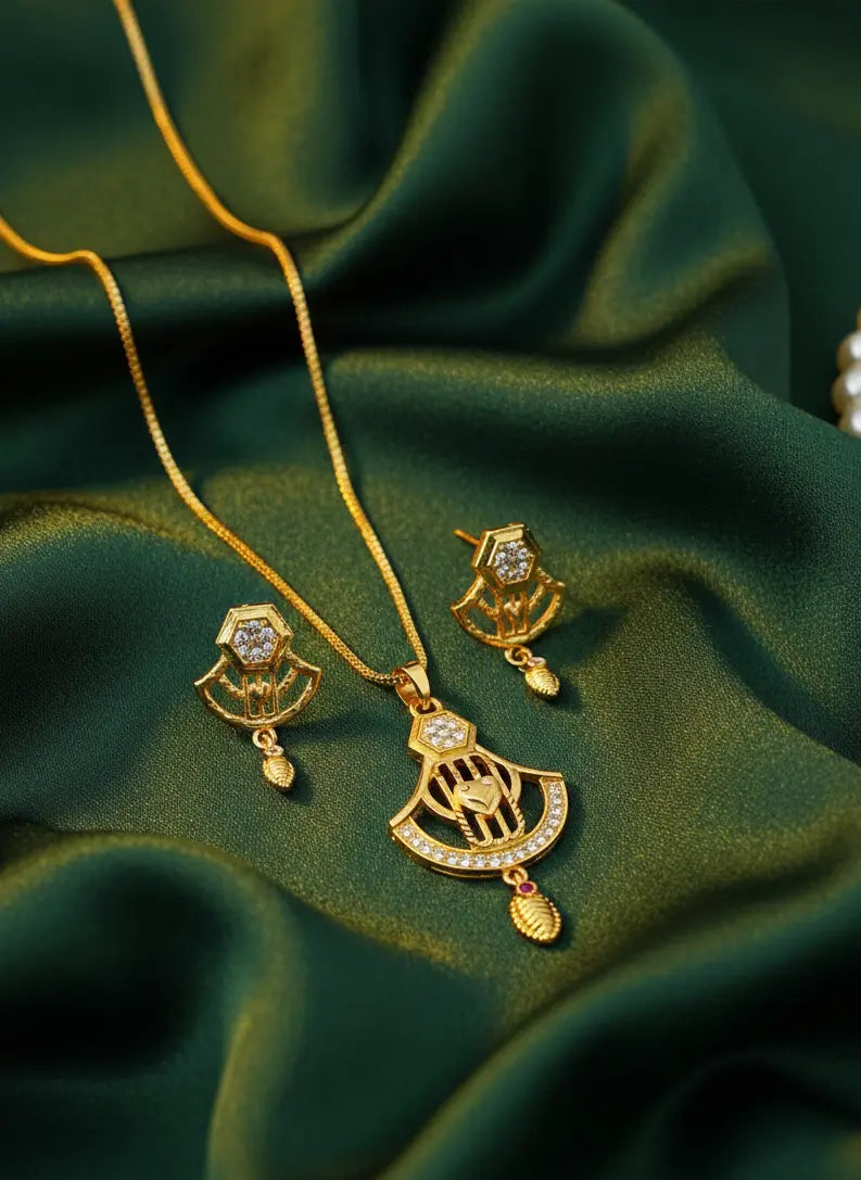 Gold Polish Pendant Set Ruby Drop Heart Glow Coruscate Jewels