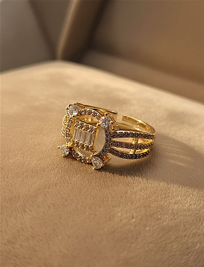 Royal Charm Artificial Finger Ring