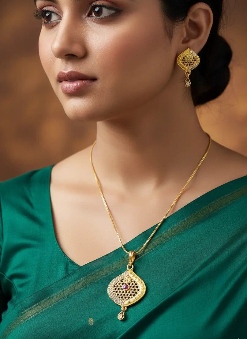 Gold Plated Pendant Set Imperial Ruby Charm Coruscate Jewels