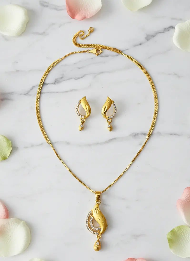 Gold Tone Pendant Set Radiant Swirl Coruscate Jewels