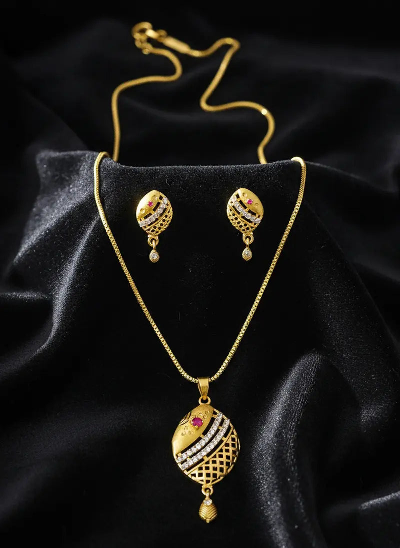 Gold Polish Pendant Set Celestial Ruby Gleam Coruscate Jewels