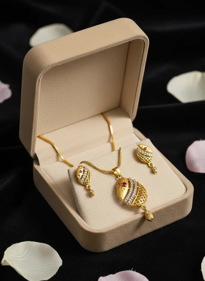 Gold Polish Pendant Set Celestial Ruby Gleam Coruscate Jewels
