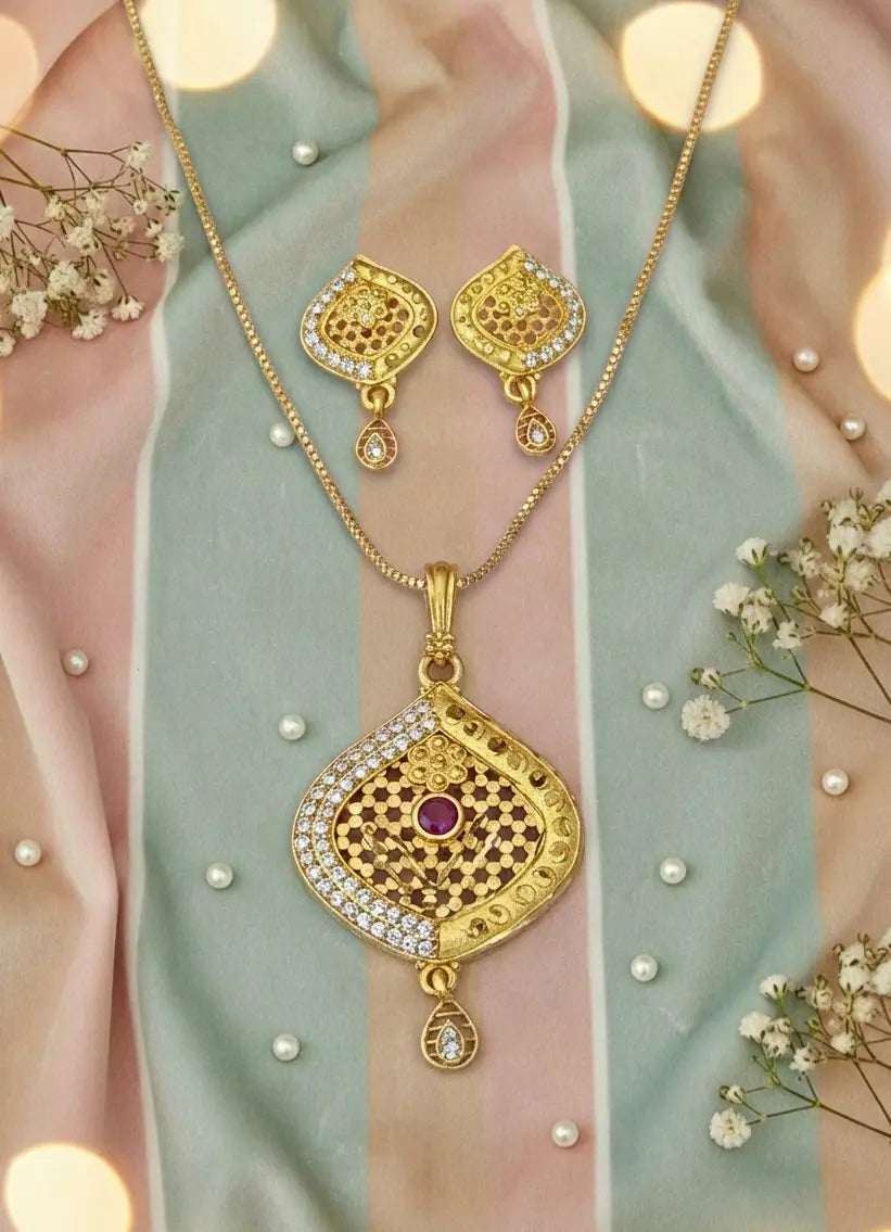 Gold Plated Pendant Set Imperial Ruby Charm Coruscate Jewels